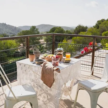 Huset Pa Toppen Villa Canyelles (Catalonia)