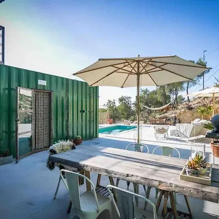Huset Pa Toppen * Canyelles (Catalonia)